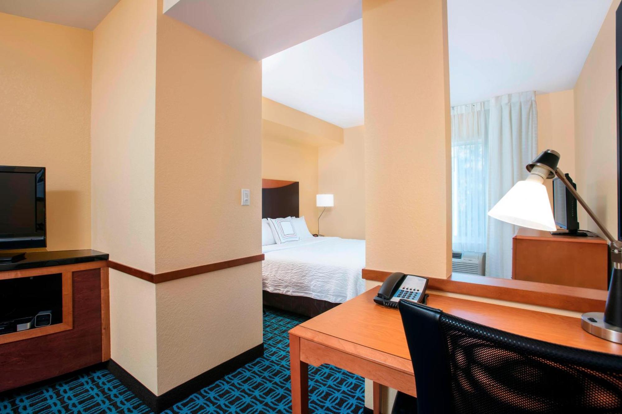 Fairfield Inn And Suites By Marriott Lakeland Plant City Exterior photo