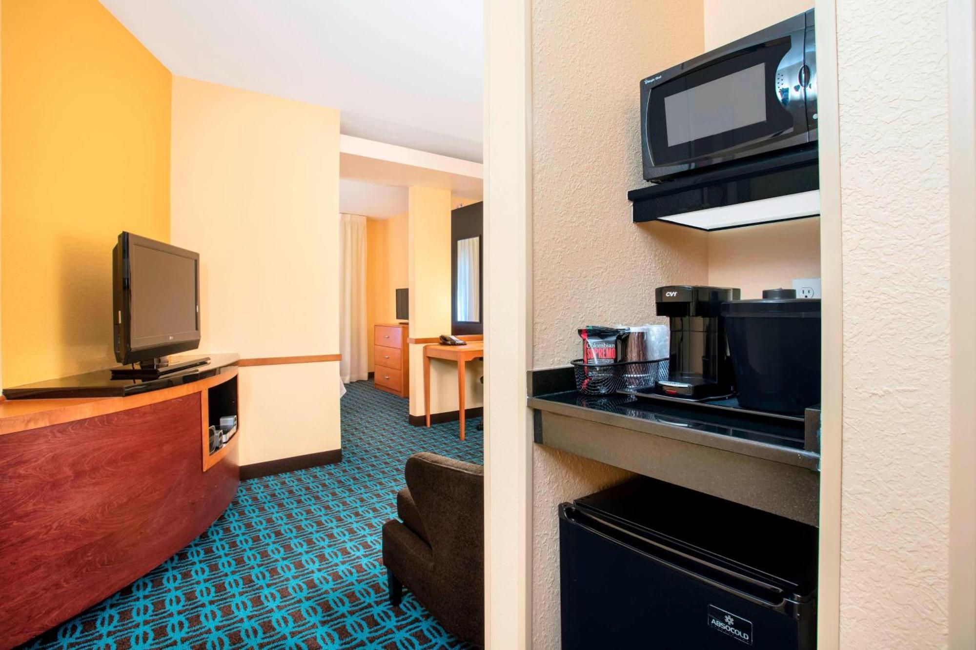Fairfield Inn And Suites By Marriott Lakeland Plant City Exterior photo