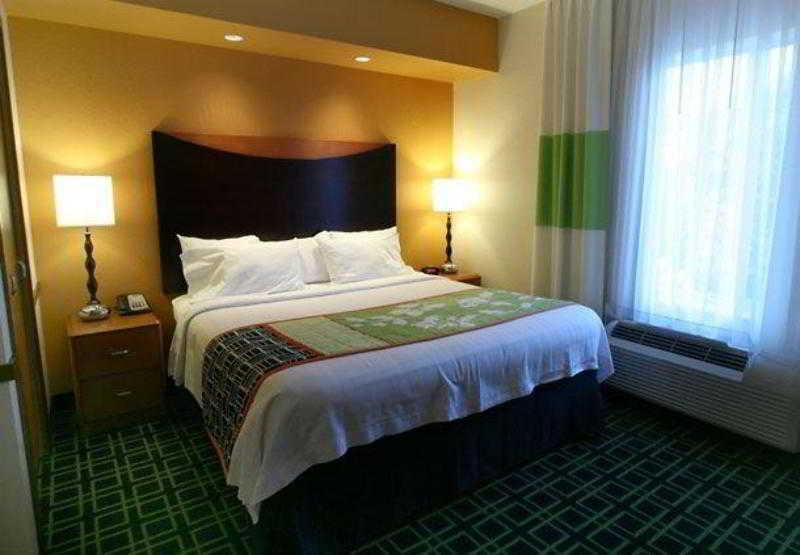 Fairfield Inn And Suites By Marriott Lakeland Plant City Exterior photo