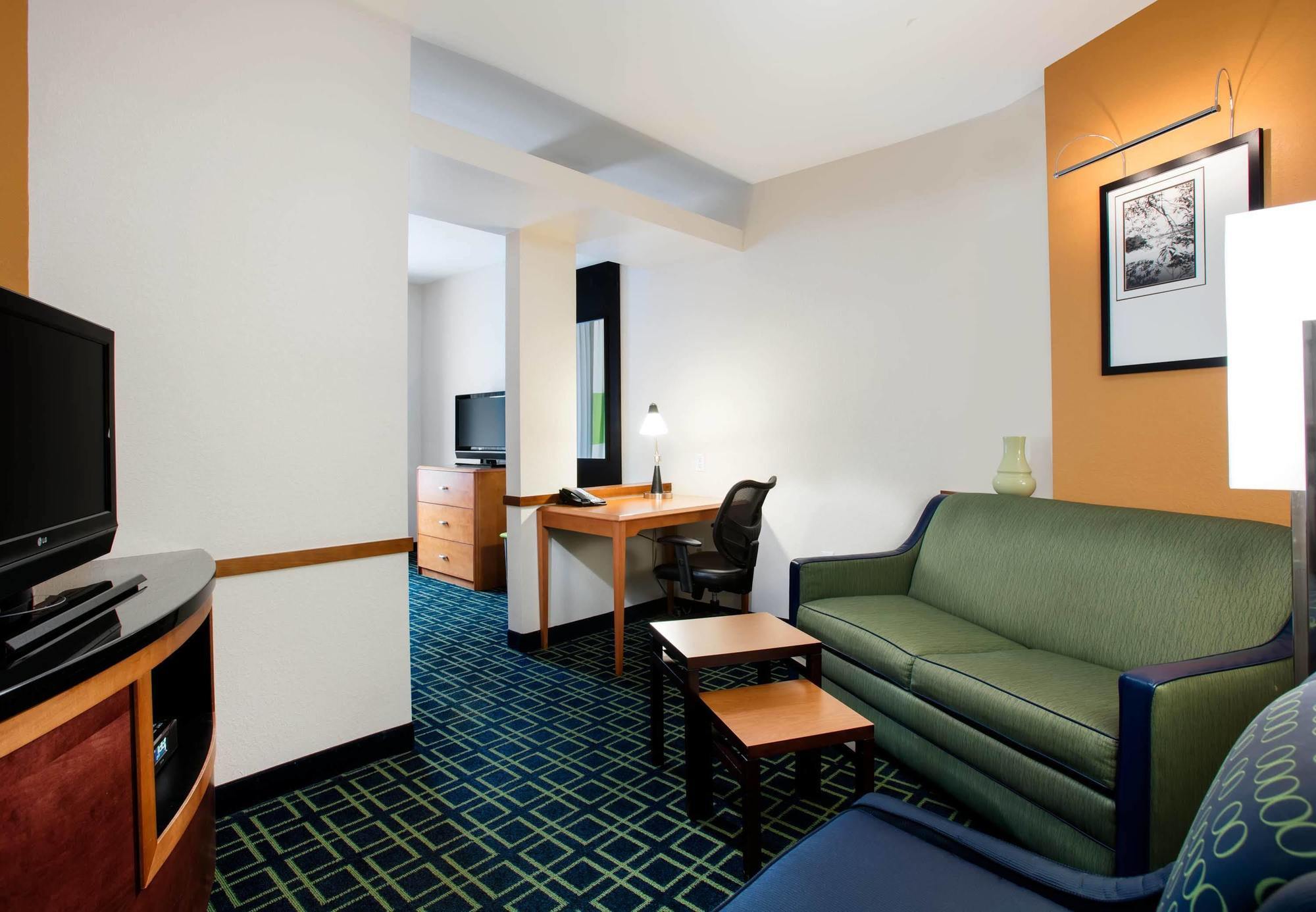 Fairfield Inn And Suites By Marriott Lakeland Plant City Exterior photo