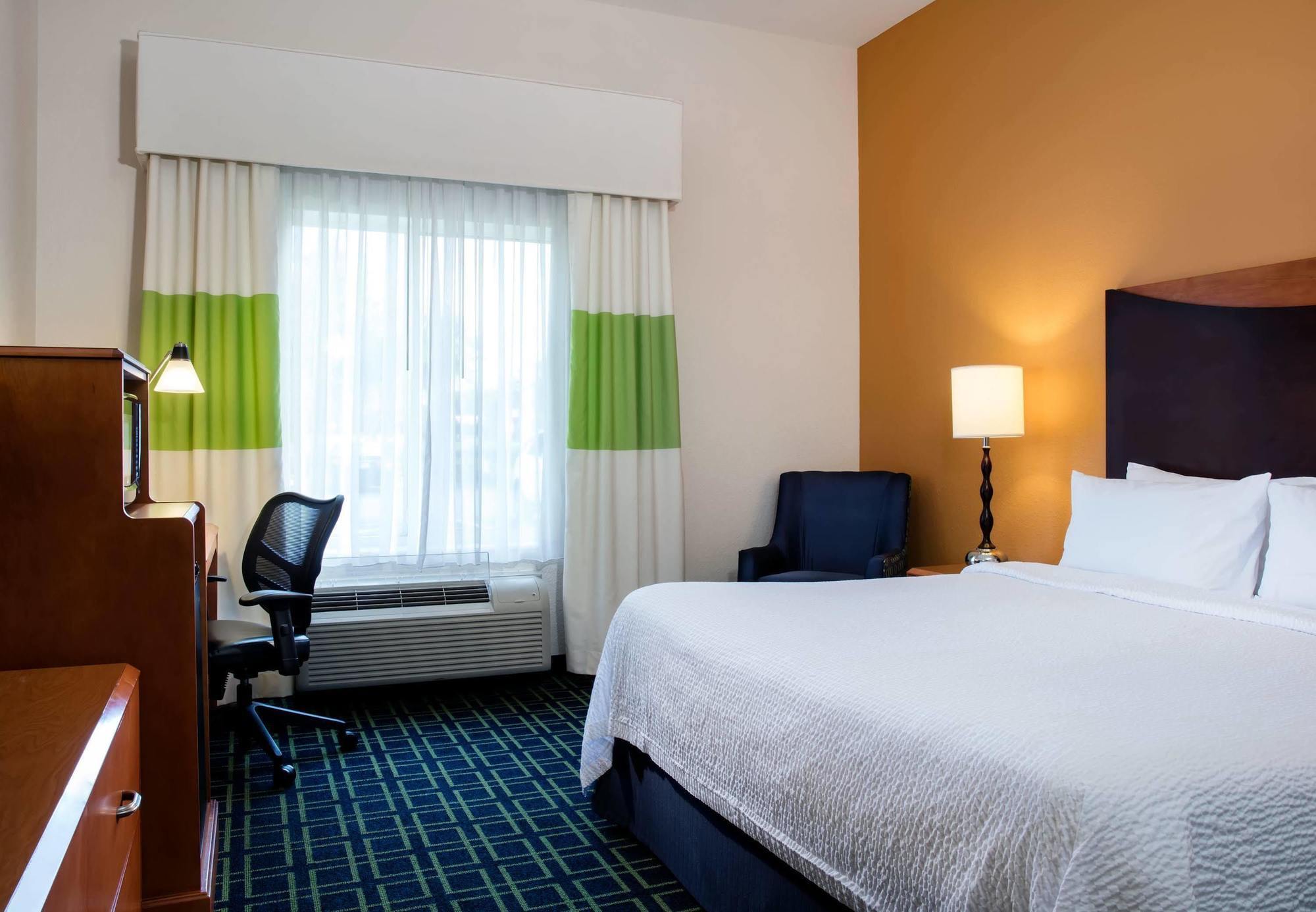 Fairfield Inn And Suites By Marriott Lakeland Plant City Exterior photo